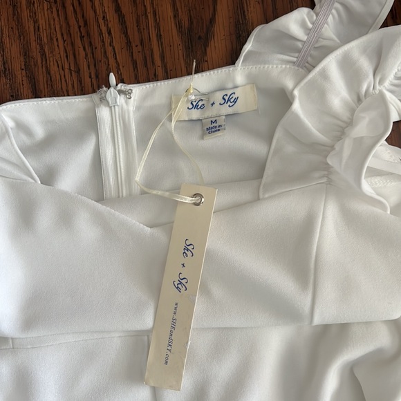 NWT She + Sky Women’s White Jumpsuit / Romper Size: M - Picture 3 of 10